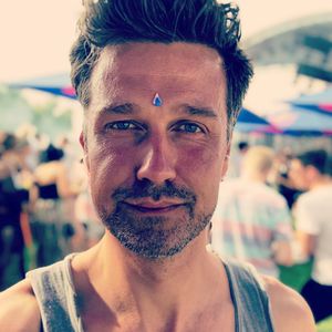 So süß dekoriert Annemarie ihren Mann Wayne Carpendale