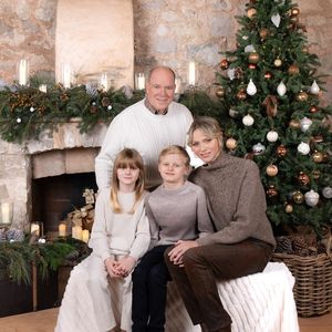 Fürst Albert II. und Charlène verzaubern mit Weihnachtskarte