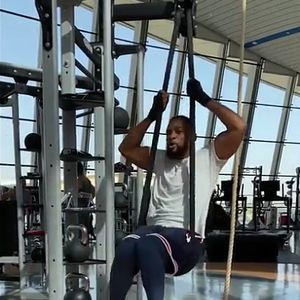 Will Smith hat vergessen, wie Gym-Geräte funktionieren!