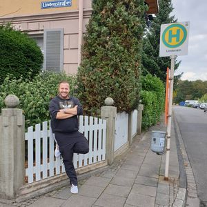 "Zitternde Knie": So war "Lindenstraße"-Comeback für Willi
