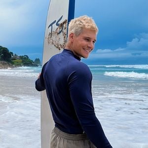 Fans sind zwiegespalten: Wincent Weiss hat nun blonde Haare