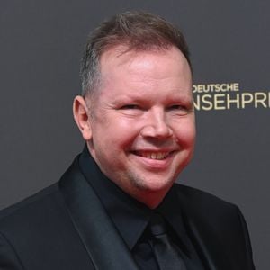 Wolff Fuss wird von den "Ninja Warrior" -Kandidaten geneckt