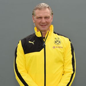 BVB-Torwart-Legende Wolfgang "Teddy" de Beer ist gestorben