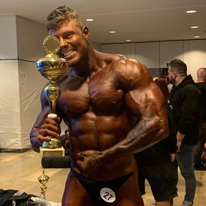 Stolzer Bodybuilder: Bachelorette-Yannic gewinnt Wettkampf!