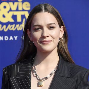 "You"-Star Victoria Pedretti bei den MTV Movie and TV Awards 2019