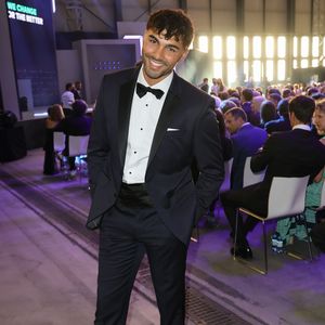 Influencer Younes Zarou in Indien von der Polizei abgeführt