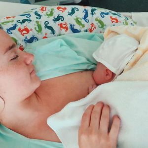 Mit Still-Foto: YouTuberin Julita schwärmt von Traum-Geburt