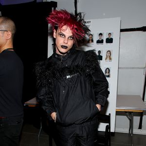 Schwärmt für Harry Styles: Yungblud steht zu Pansexualität