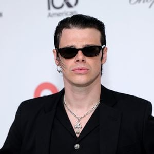 Yungblud überrascht Stockholm mit Karaokeauftritt