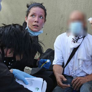 Unruhe in Amerika: Halsey verarztet verwundete Demonstranten