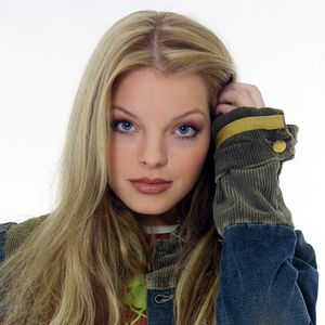 Erkannt? Diese blonde Schönheit wird heute 40 Jahre alt!