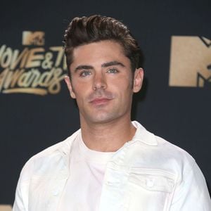 Co-Stars ärgern Zac Efron mit "High School Musical"-Rolle