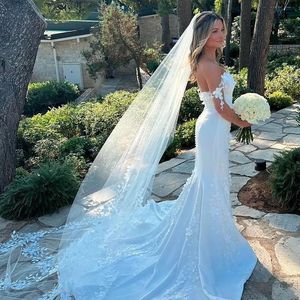 Zara Holland und ihr Verlobter Elliott haben geheiratet
