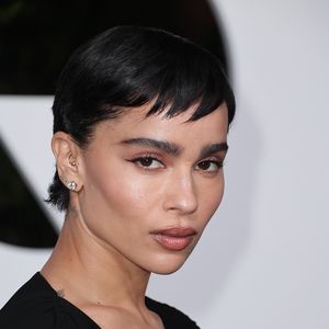 Gewagt: Zoe Kravitz strahlt im Transparent-Look im Musical