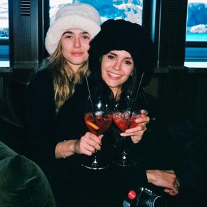 Zoey Deutch und Nina Dobrev genießen ihren Antarktis-Trip