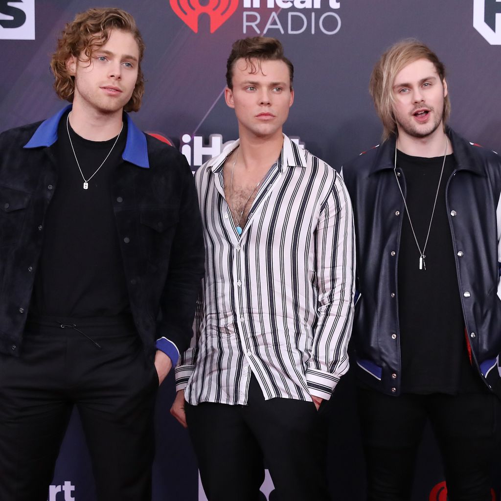 5 Seconds of Summer auf dem Red Carpet der iHeartRadio Music Awards 2018