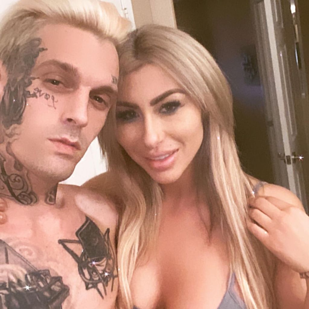 Aaron Carter mit seiner Verlobten Melanie Martin