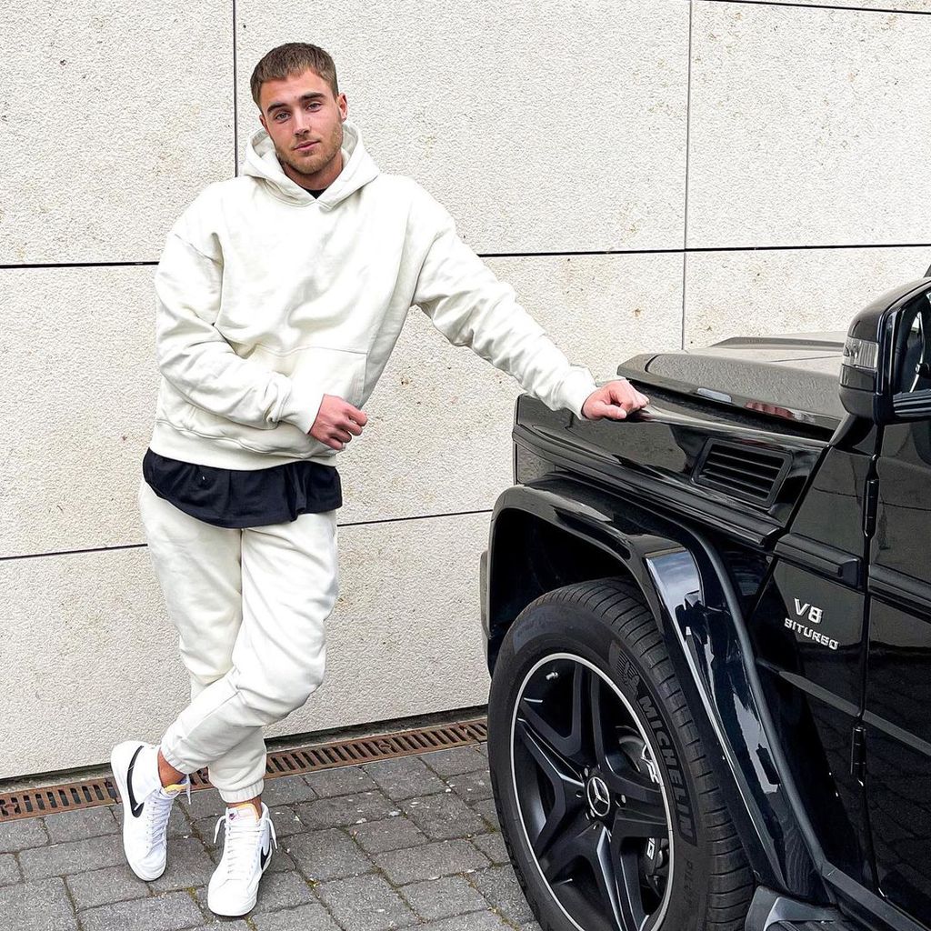 Aaron Hundhausen, Influencer