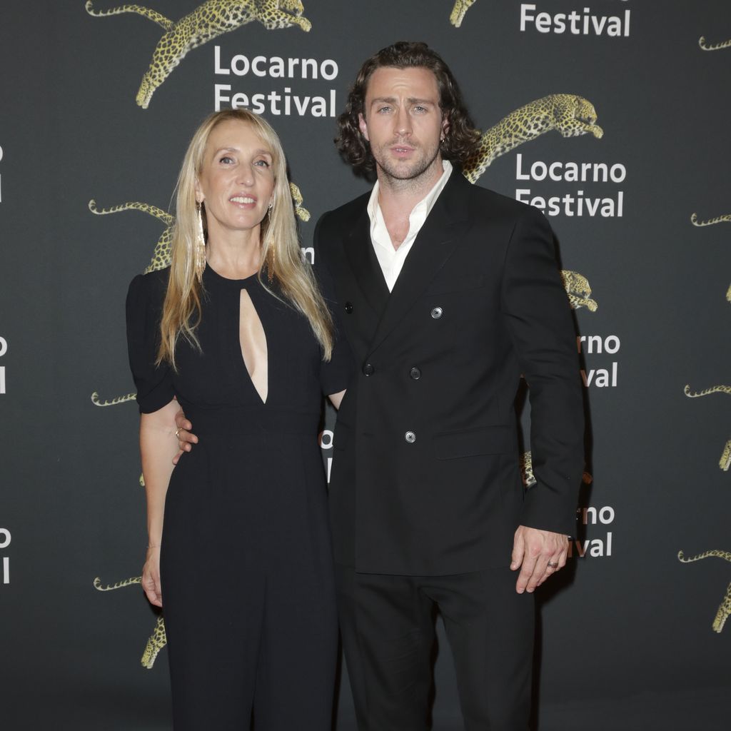 Aaron Taylor-Johnson und seine Ehefrau Sam im August 2022