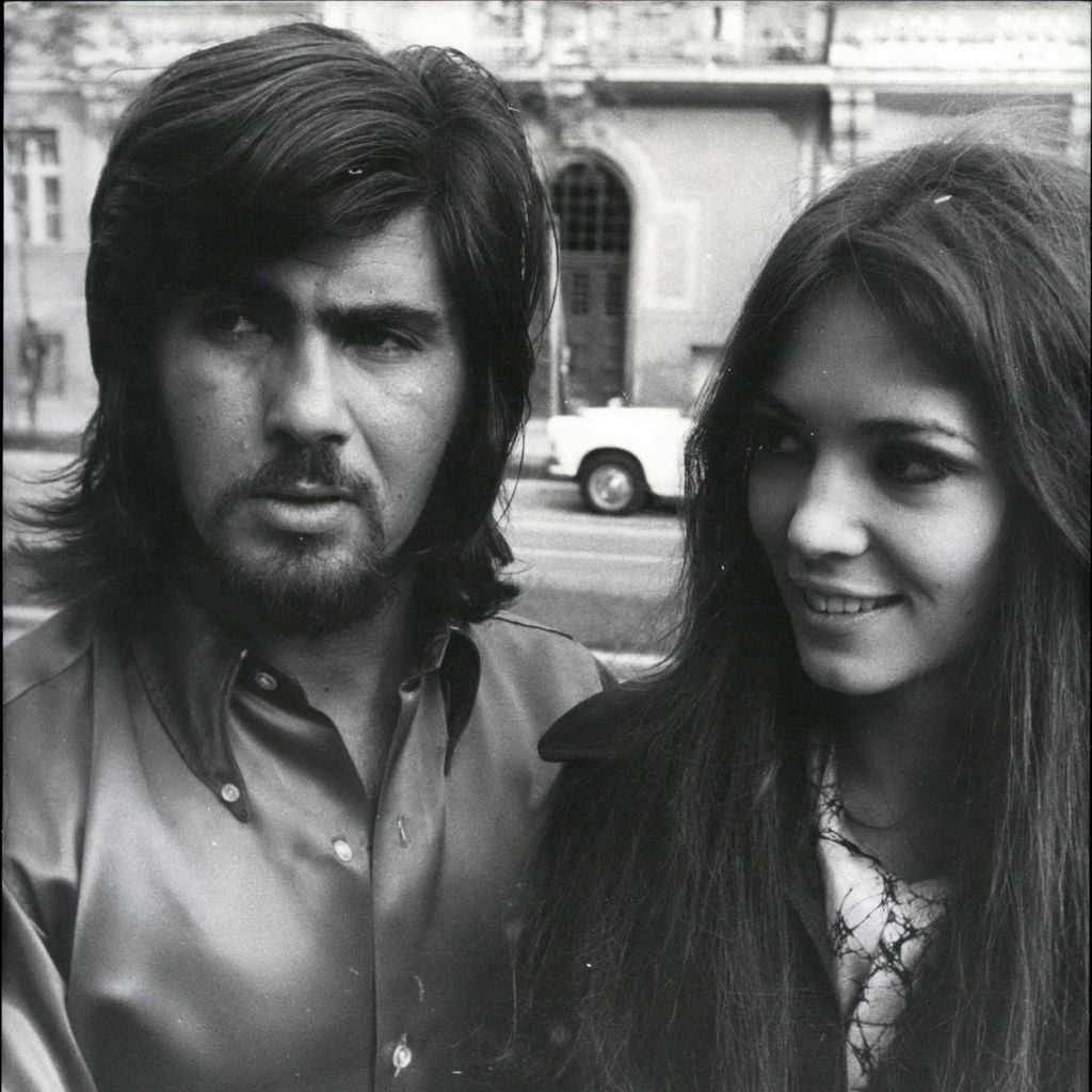 Abi Ofarim mit Iris Berben in München, 1970.