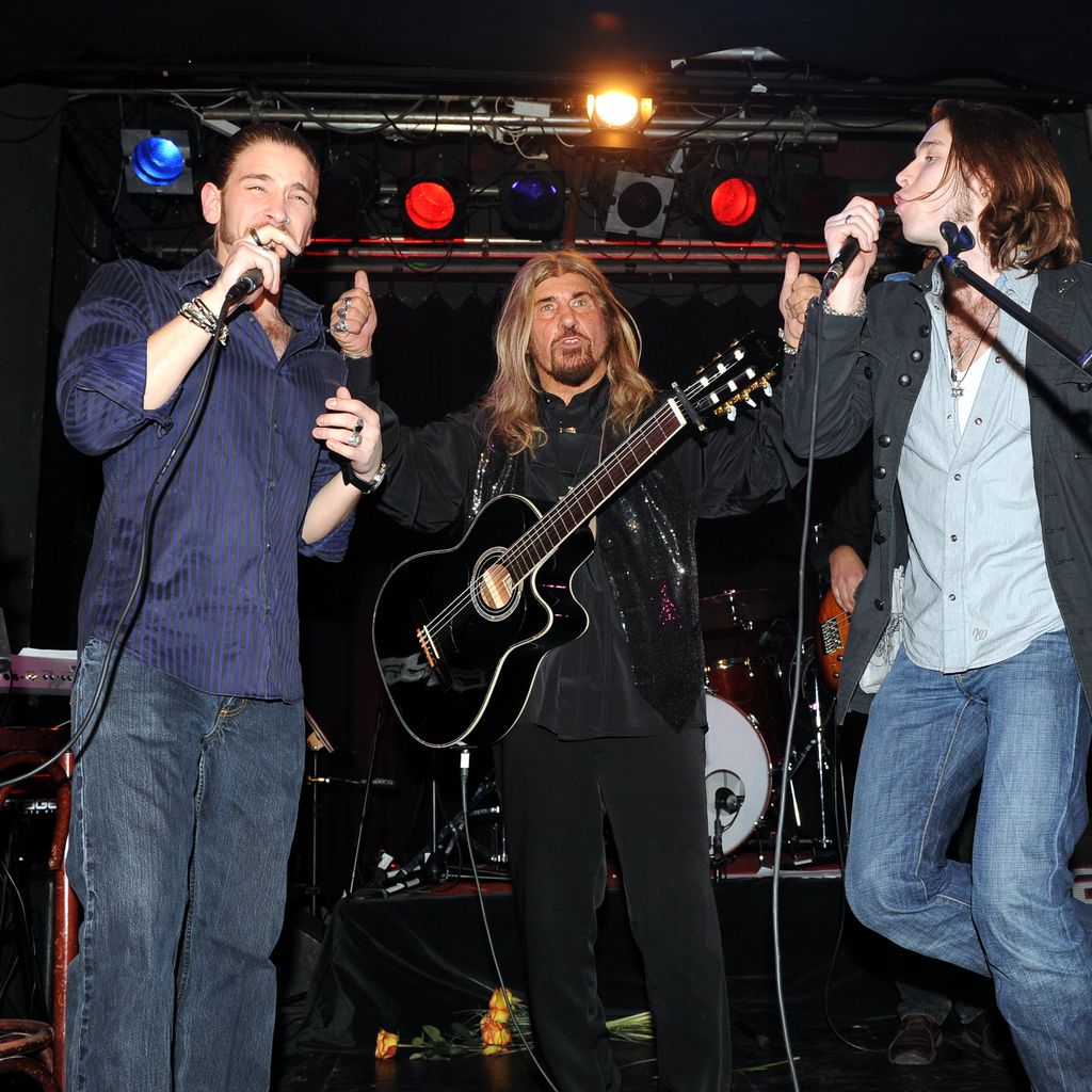 Abi Ofarim mit seinen Söhnen Gil und Tal bei seinem Comeback-Konzert 2009