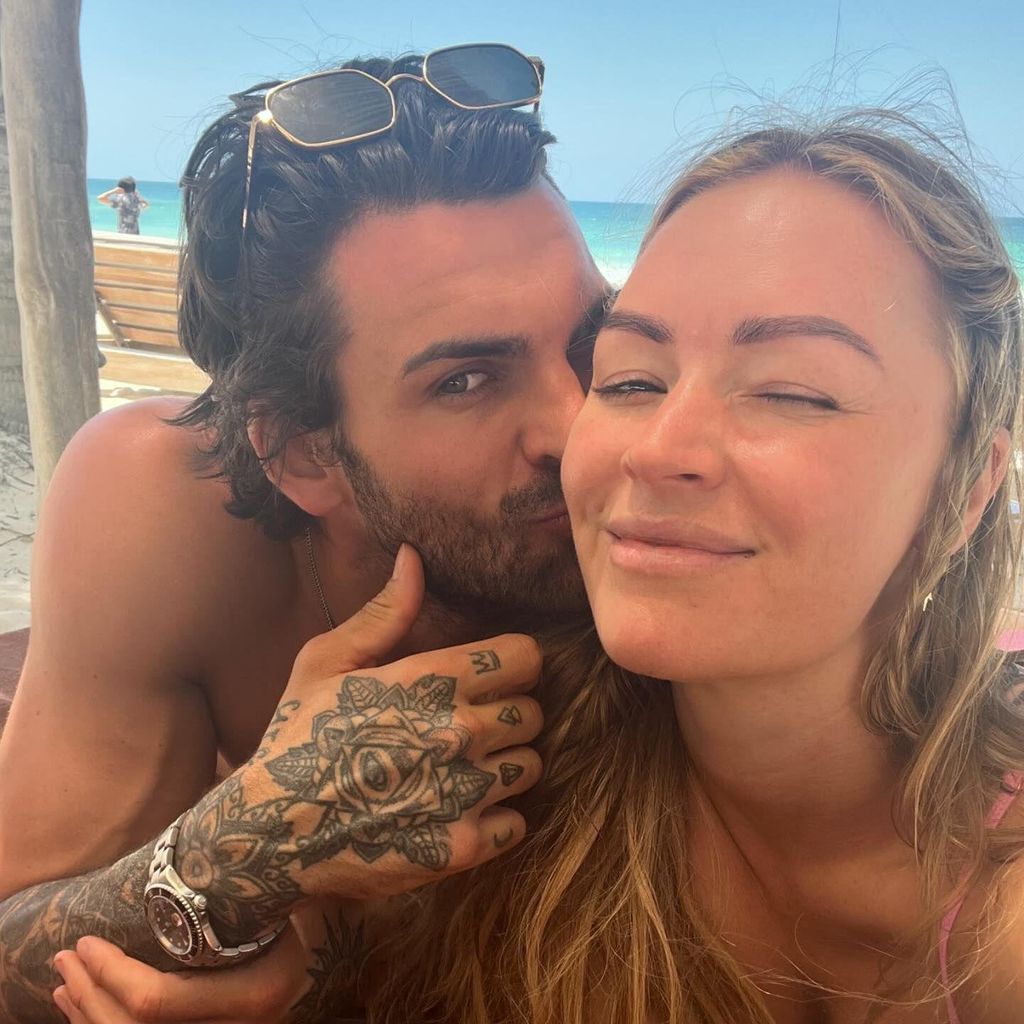 Adam Collard und Laura Woods, TV-Persönlichkeit und Moderatorin