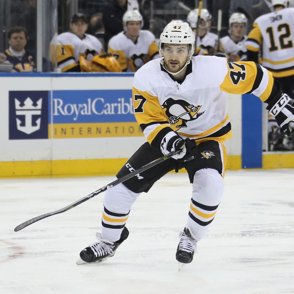 Adam Johnson, Eishockeyspieler