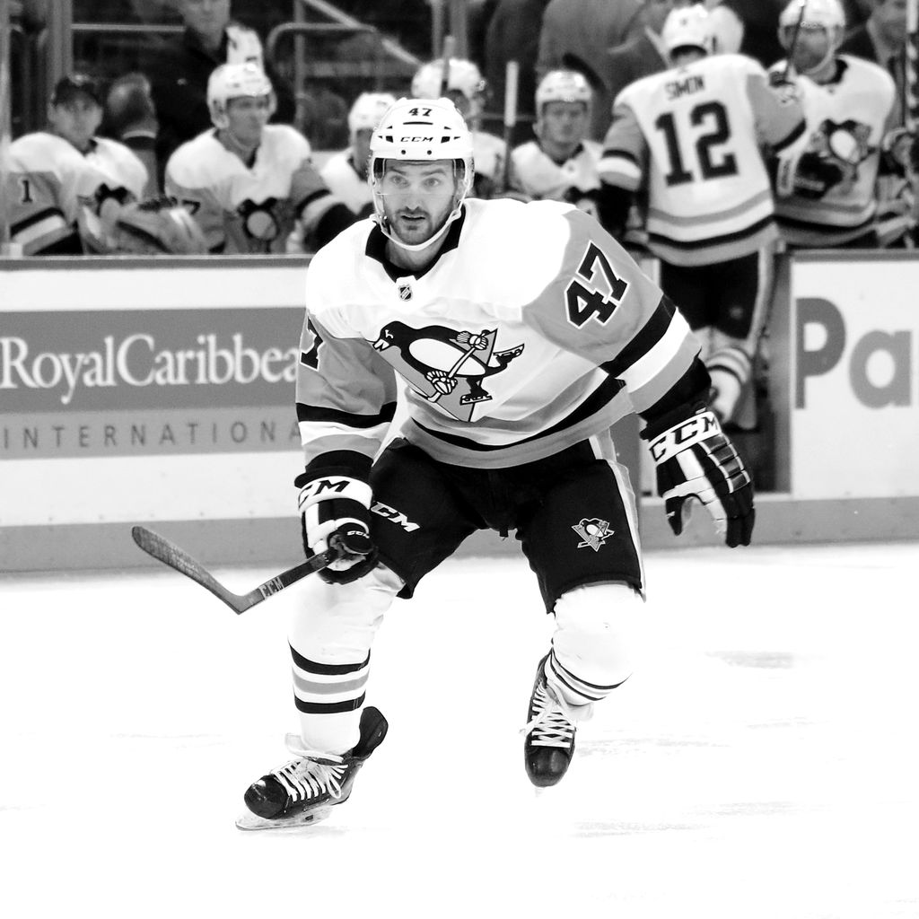 Adam Johnson, Eishockeyspieler