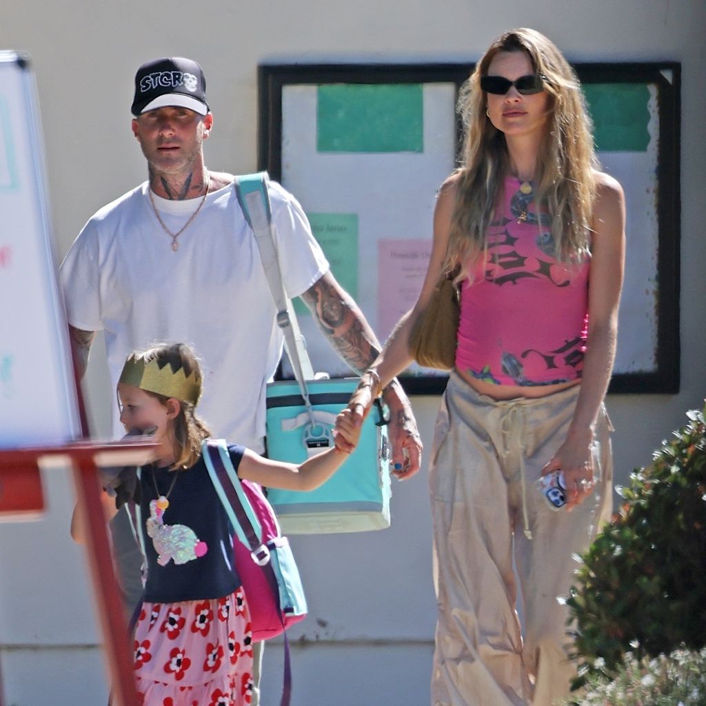 Adam Levine und Behati Prinsloo mit ihrer Tochter im September 2022
