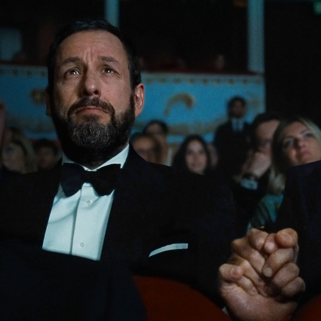 Adam Sandler als Ron Sukenick und George Clooney als Jay Kelly in "Jay Kelly"