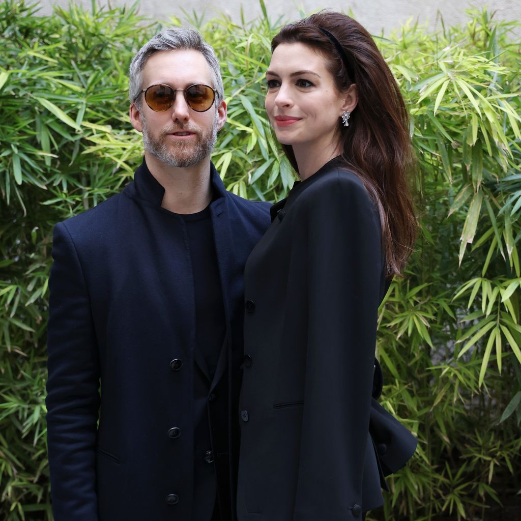 Adam Shulman und Anne Hathaway im Februar 2022 in Mailand