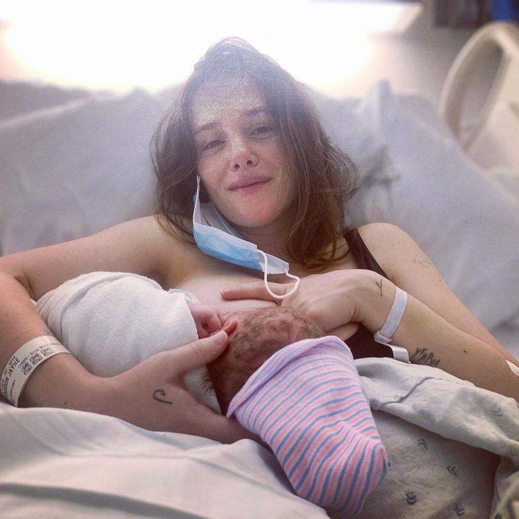 Addison Timlin mit ihrer Tochter Dolores Wild White