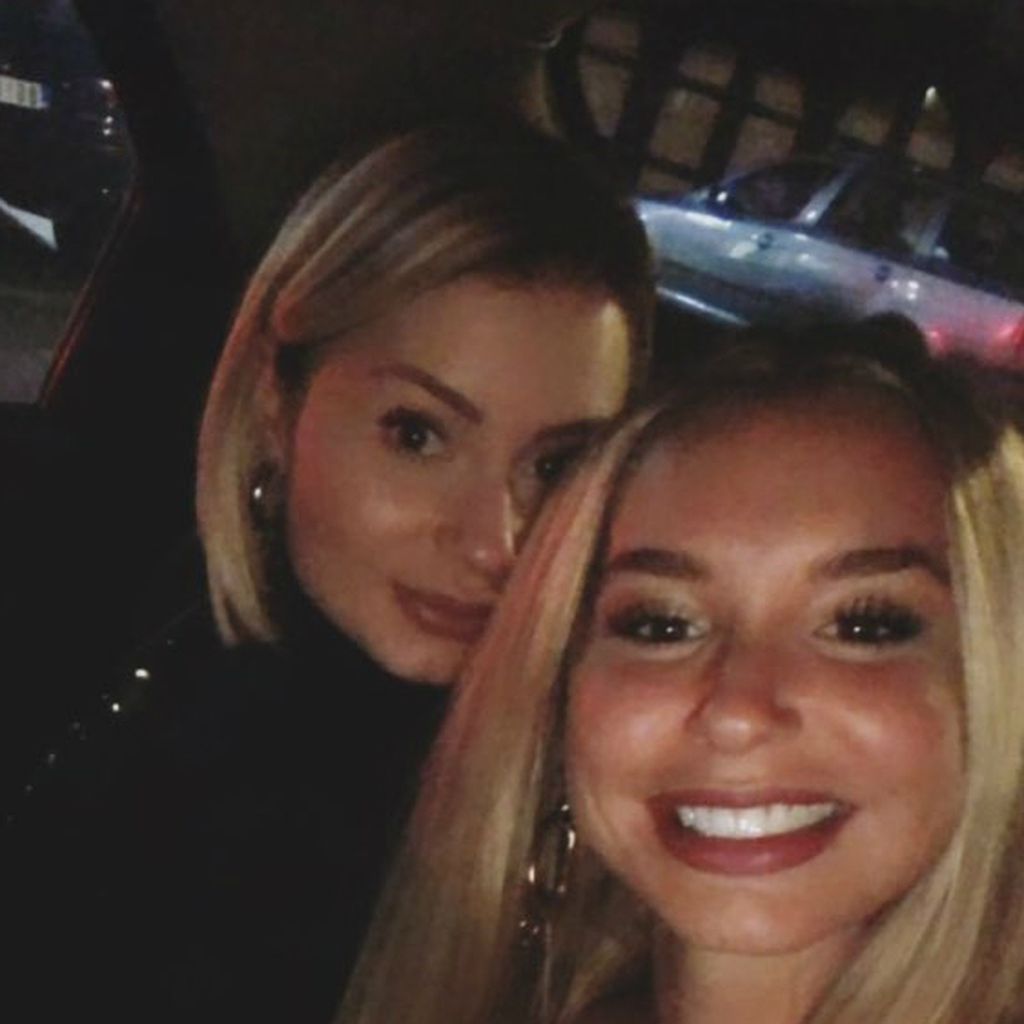 Adela Smajic mit ihrer Schwester Samra