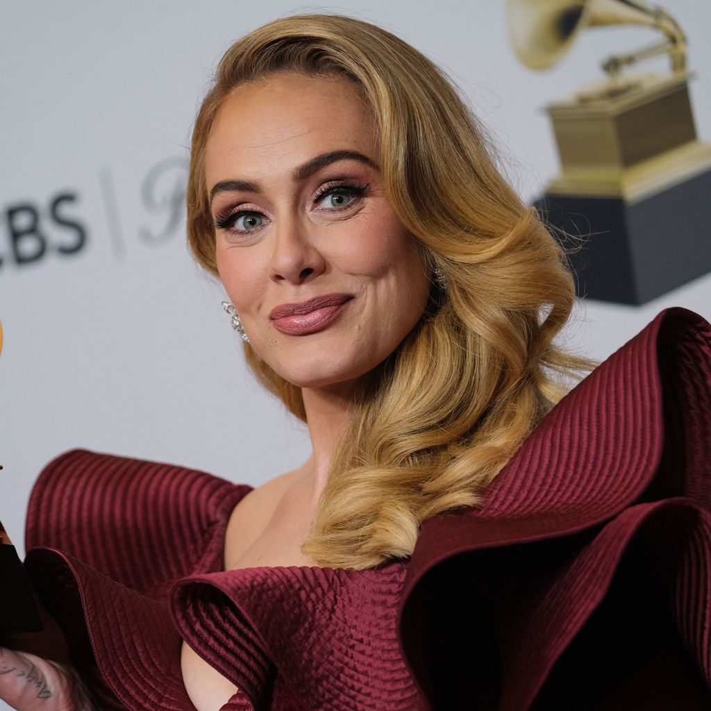 Adele, Februar 2023