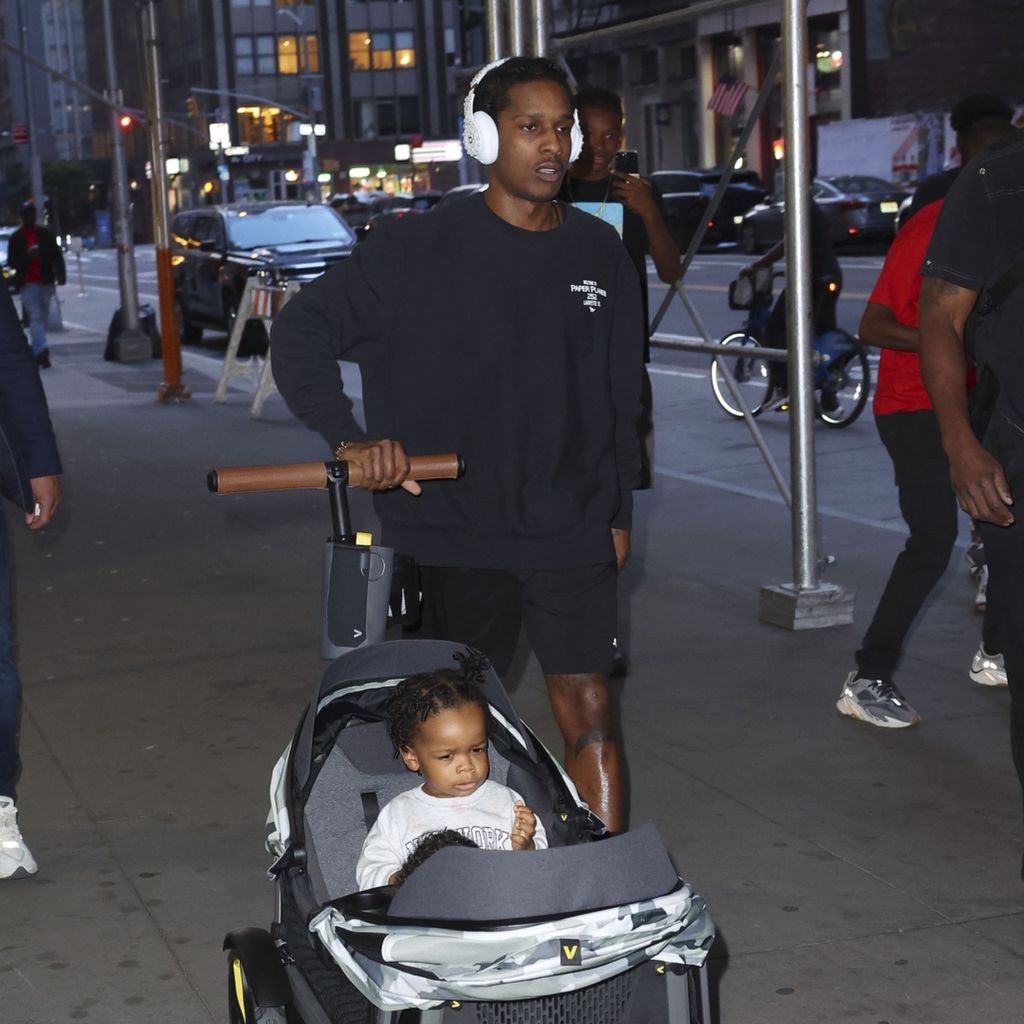 A$AP Rocky und seine zwei Kinder im Juni 2024