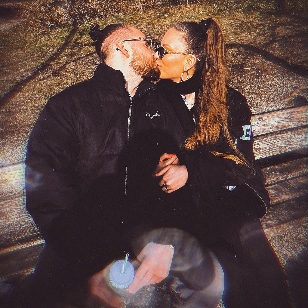 Adrian Louis und Joelina Drews im April 2022
