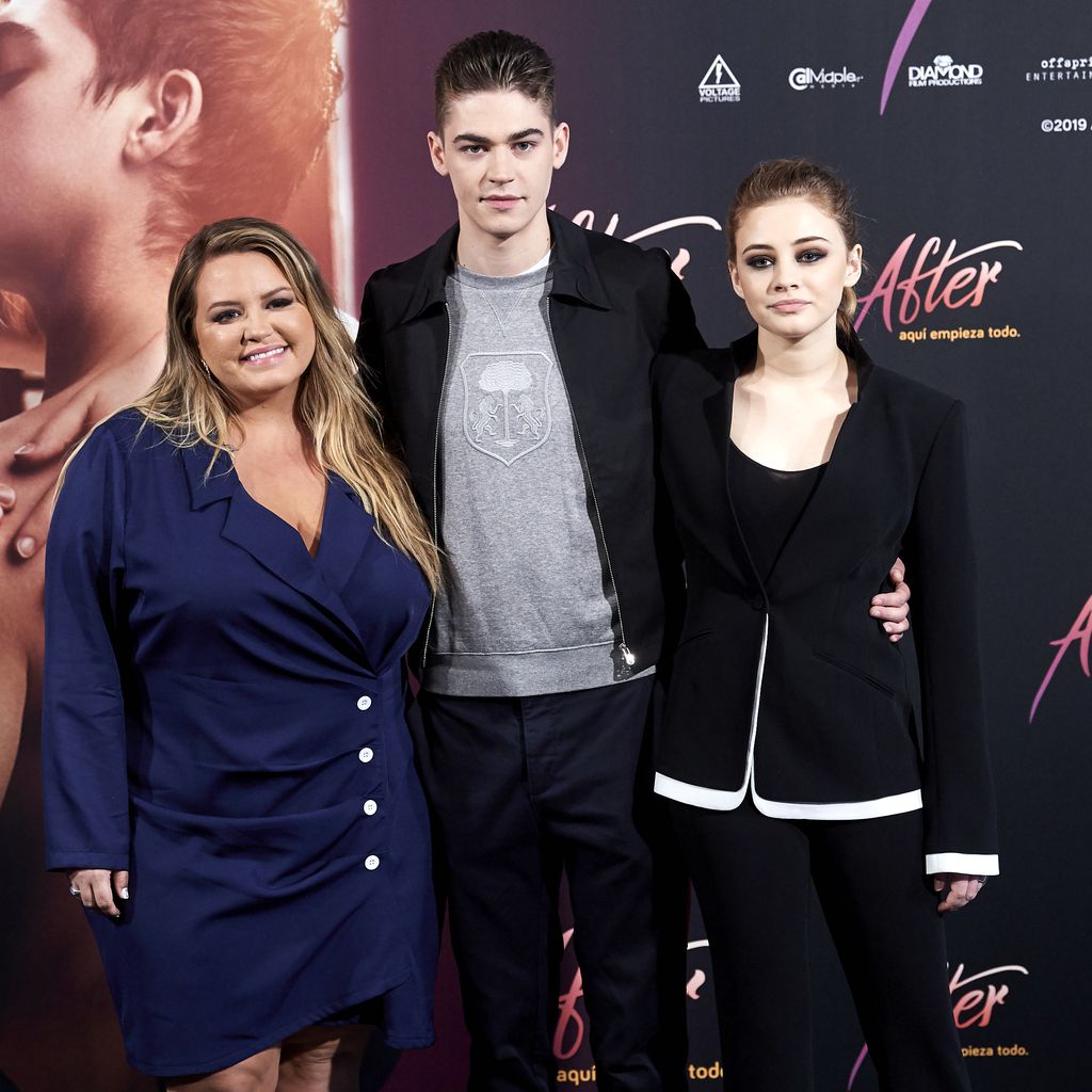 "After"-Autorin Anna Todd, Josephine Langford und Hero Fiennes Tiffin im März 2019 in Madrid