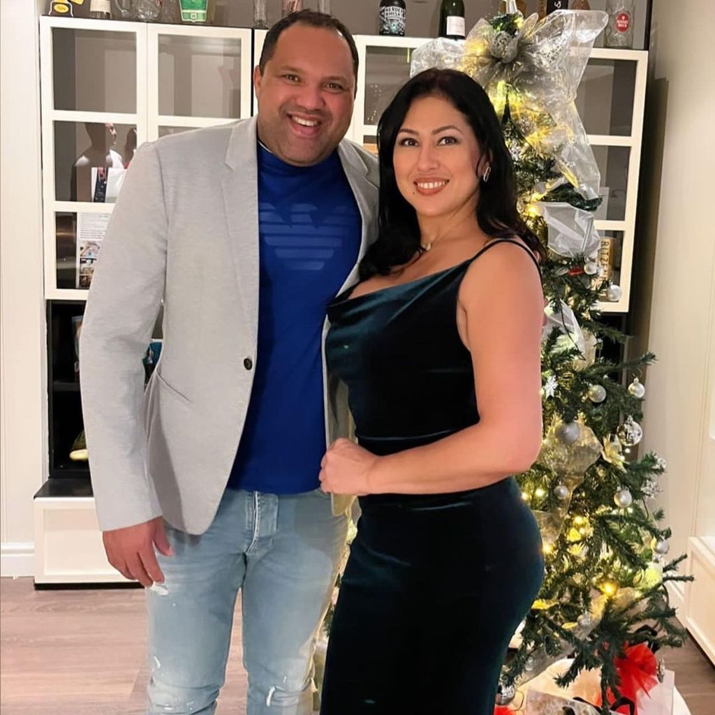 Ailton und seine Frau Rosseli Judith Rodriguez, Dezember 2022