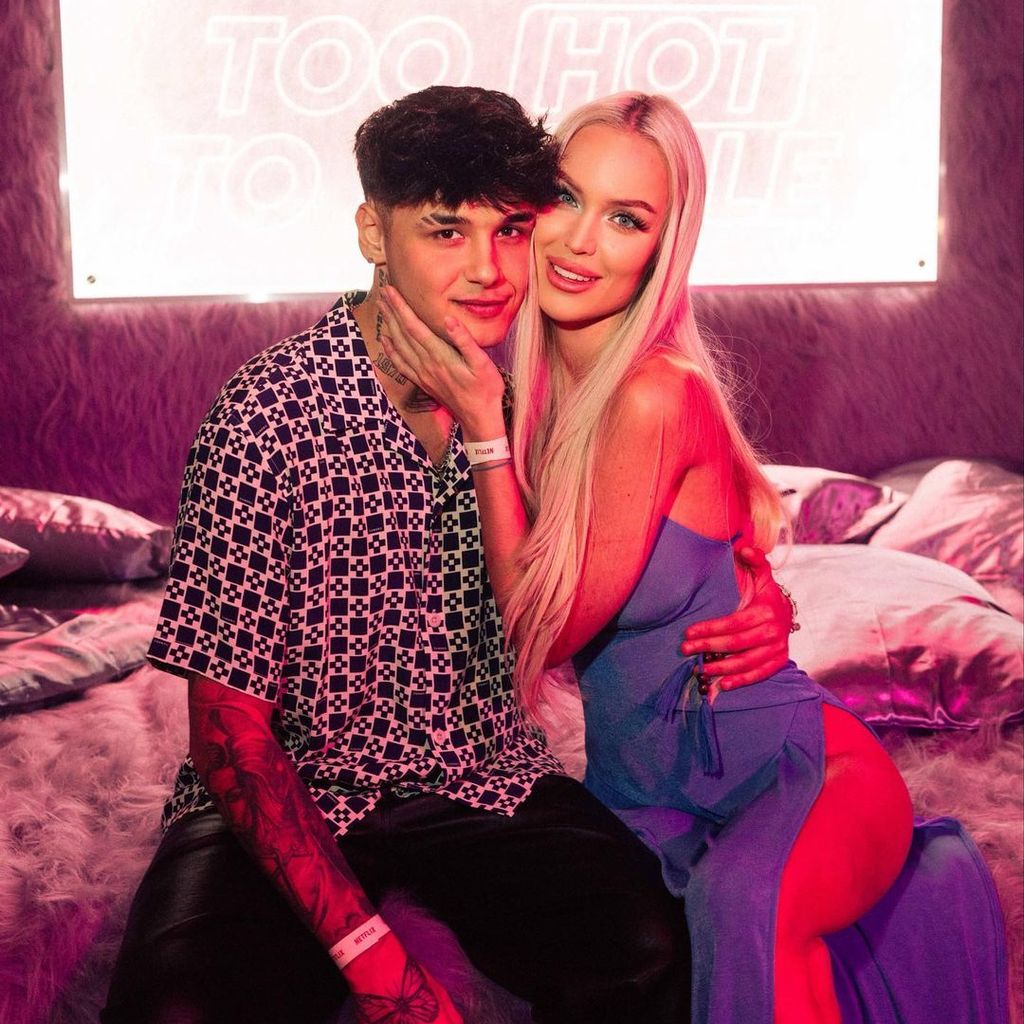 Akka und Sophie, "Too Hot To Handle"-Kandidaten