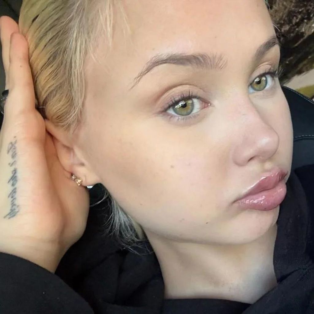 Alabama Barker ohne Make-up, Oktober 2024