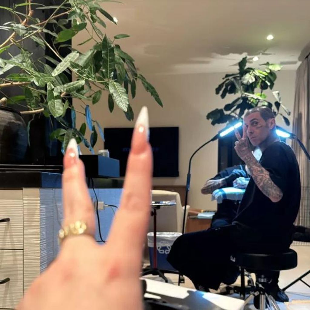 Alabama Luella Barker und Travis Barker, Januar 2024
