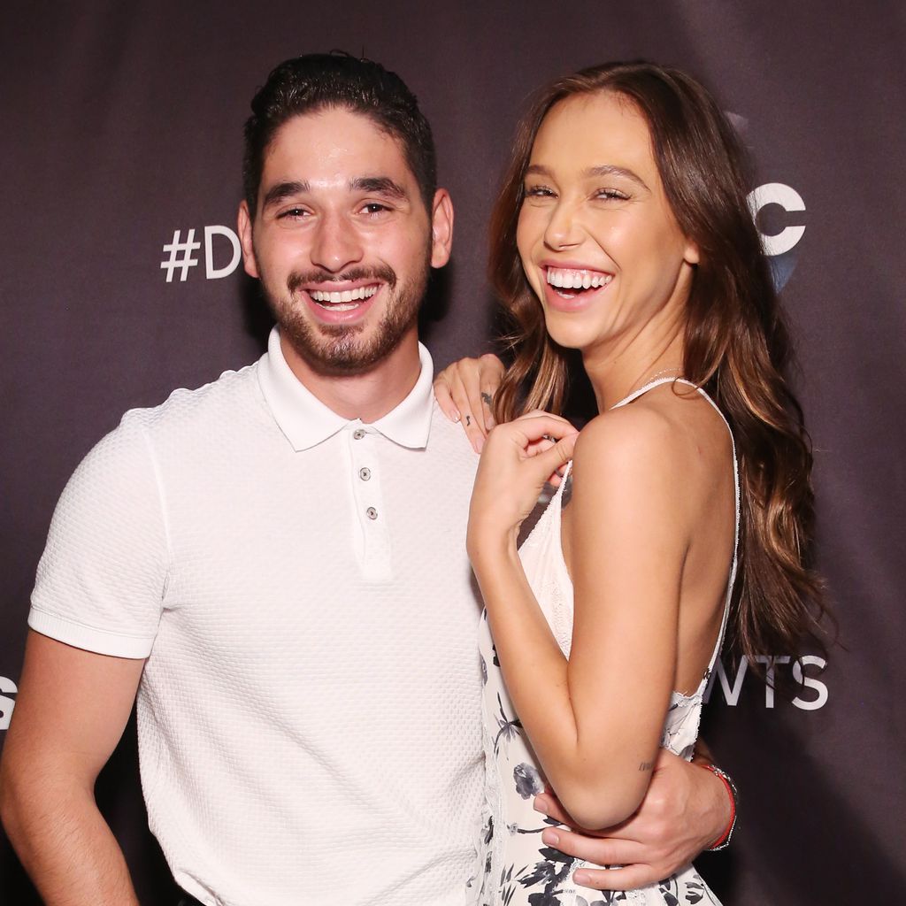 Alexis Ren (r.) mit ihrem "Dancing with the Stars"-Partner Alan Bersten