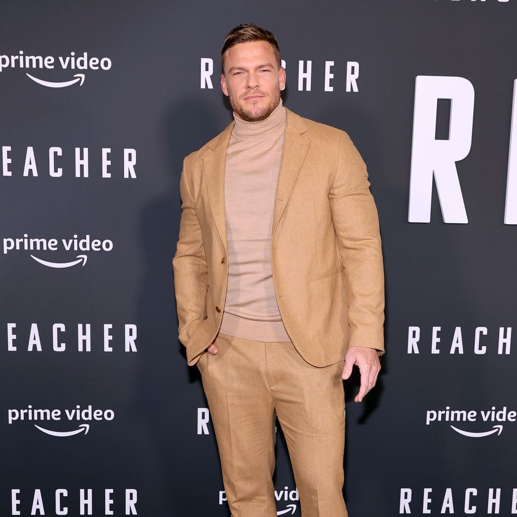 Alan Ritchson bei der Premiere von "Reacher" in Los Angeles