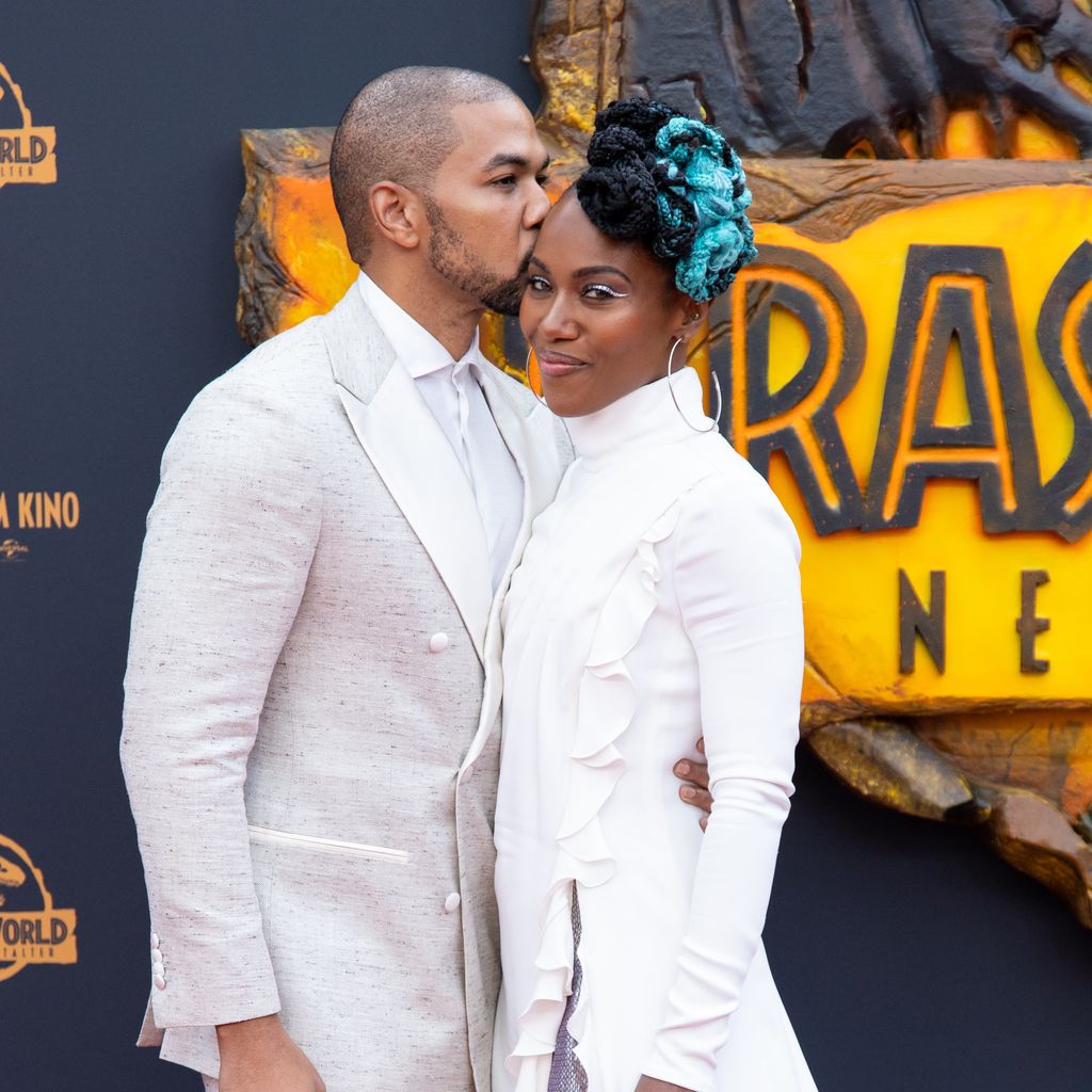 Alano Miller gibt DeWanda Wise im Mai 2022 in Köln
