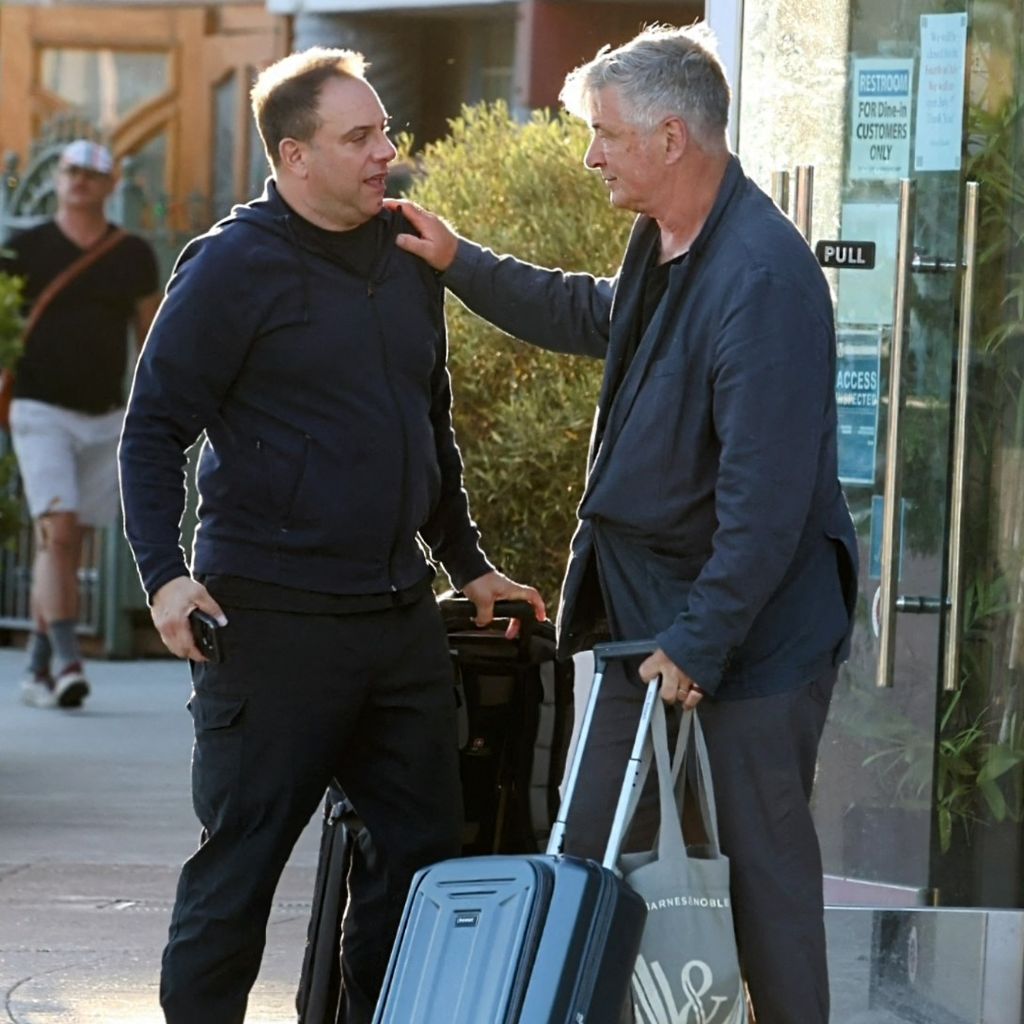 Alec Baldwin mit Filmproduzent Matt DelPiano