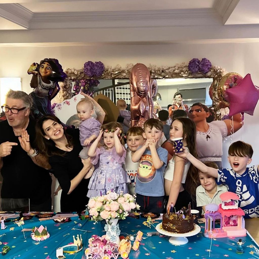 Alec Baldwin, seine Ehefrau Hilaria und die sieben Kids