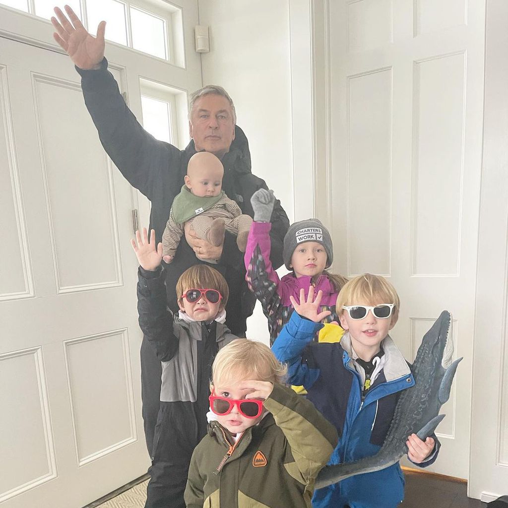 Alec Baldwin und seine Kinder Eduardo, Leonardo, Carmen, Romeo und Rafael