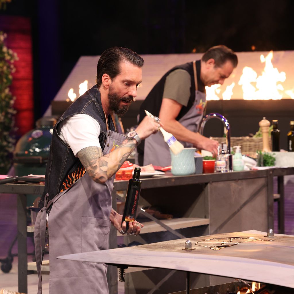 Alec Völkel und Sascha Vollmer bei "Grill den Henssler Sommer-Special"