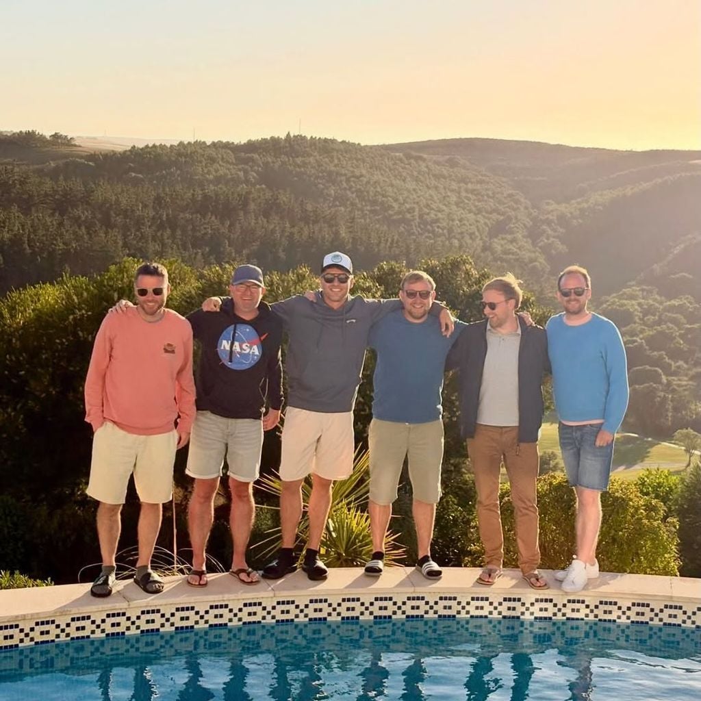 Alexander Klaws mit seinen besten Freunden in Portugal