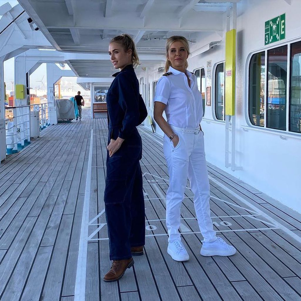 Alena Gerber und Laura Karasek auf dem "Traumschiff"